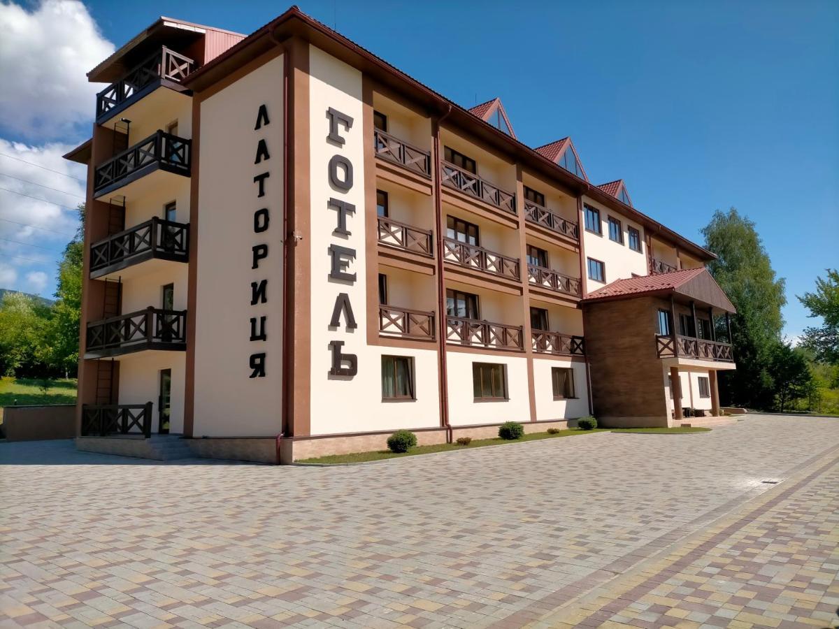 Латориця Hotel Suskovo Екстериор снимка
