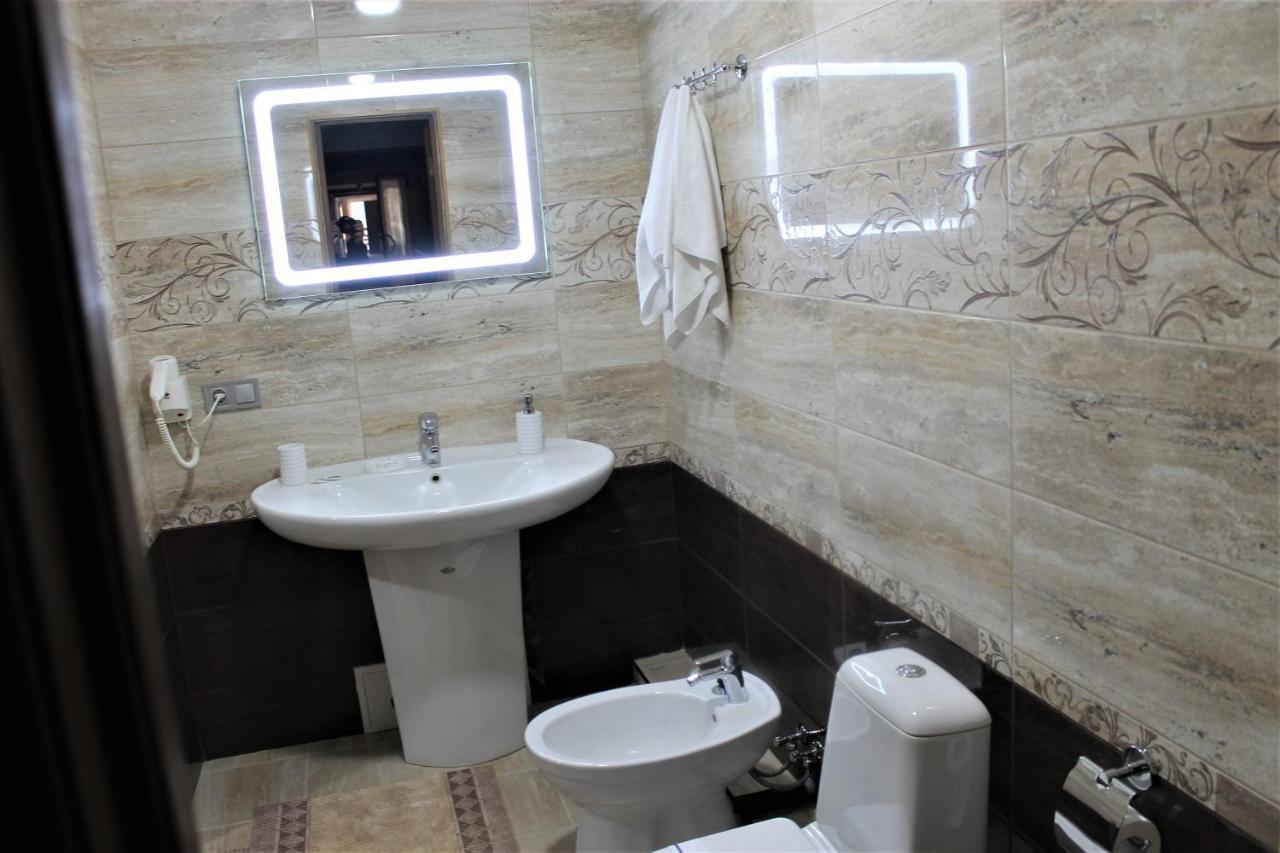 Латориця Hotel Suskovo Екстериор снимка